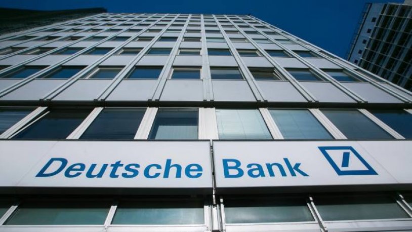 Deutsche Bank hisseleri tarihin en düşük seviyesinde