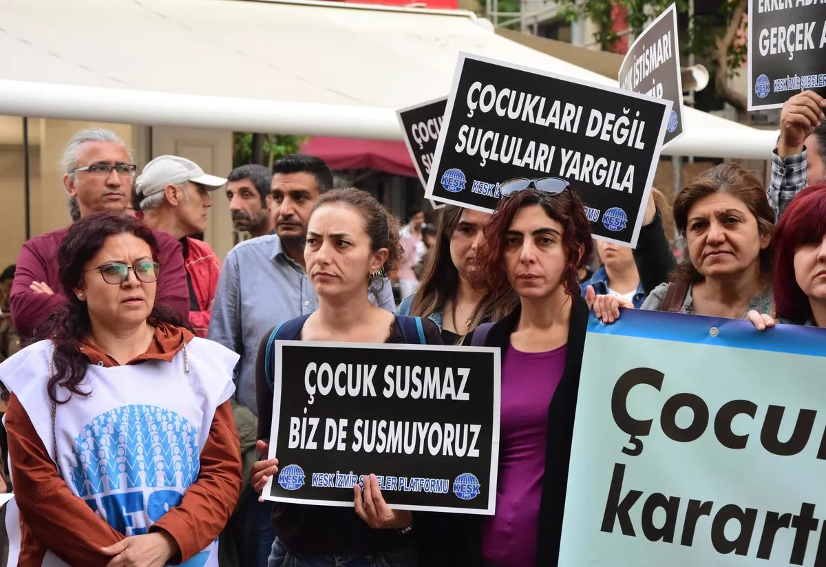 Adalet yine işlemedi: Öz çocuklarına cinsel istismarda bulunan sanığa beraat