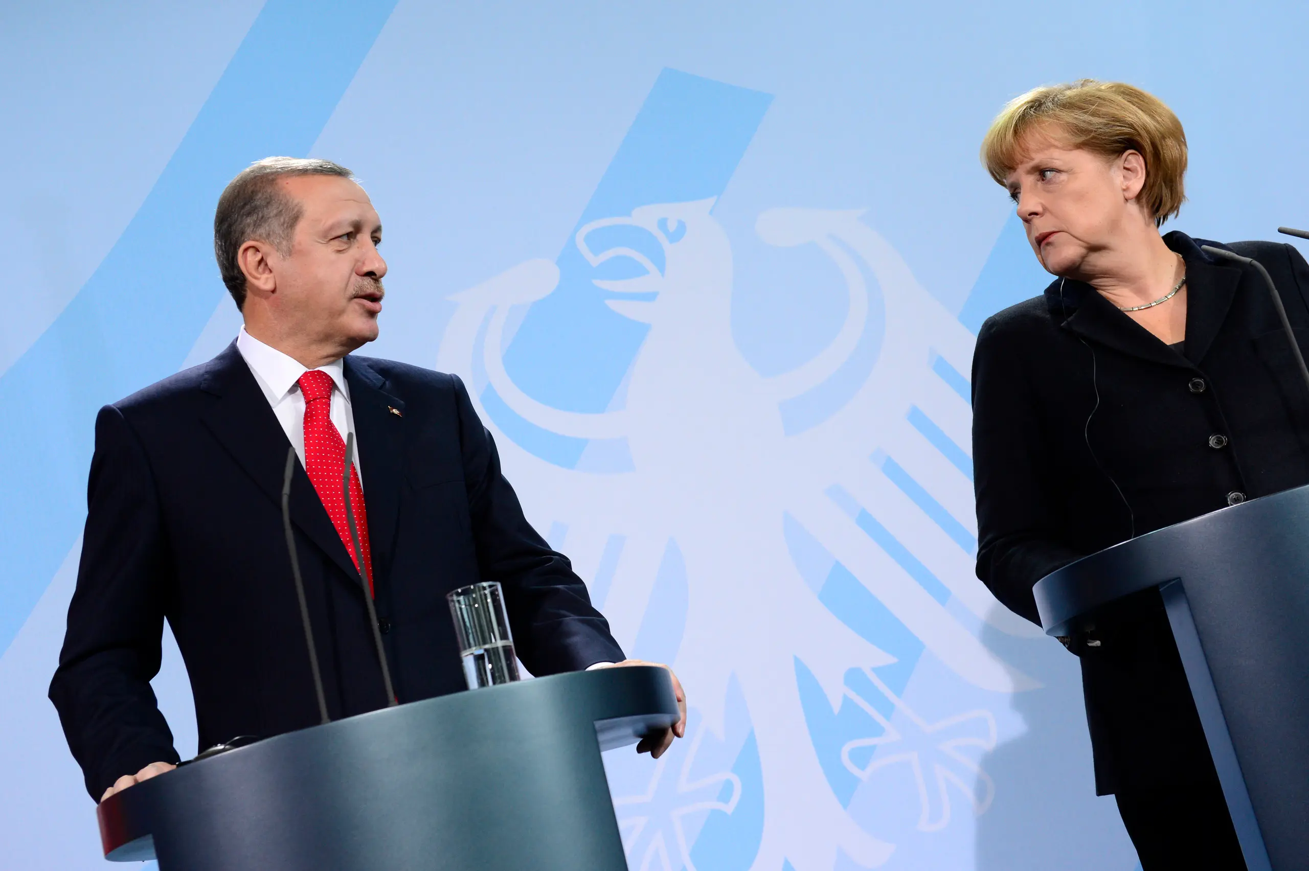 Erdoğan, Almanya Başbakanı Merkel ile Libya'yı görüştü