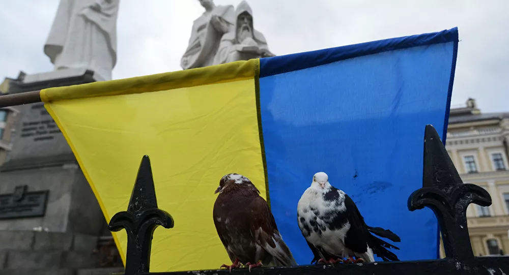 Kiev'deki restoranlarla alışveriş merkezleri koronavirüs nedeniyle kapatılıyor