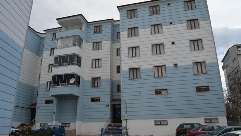 Elazığ'da 3 apartman daha koronavirüs nedeniyle karantina altına alındı
