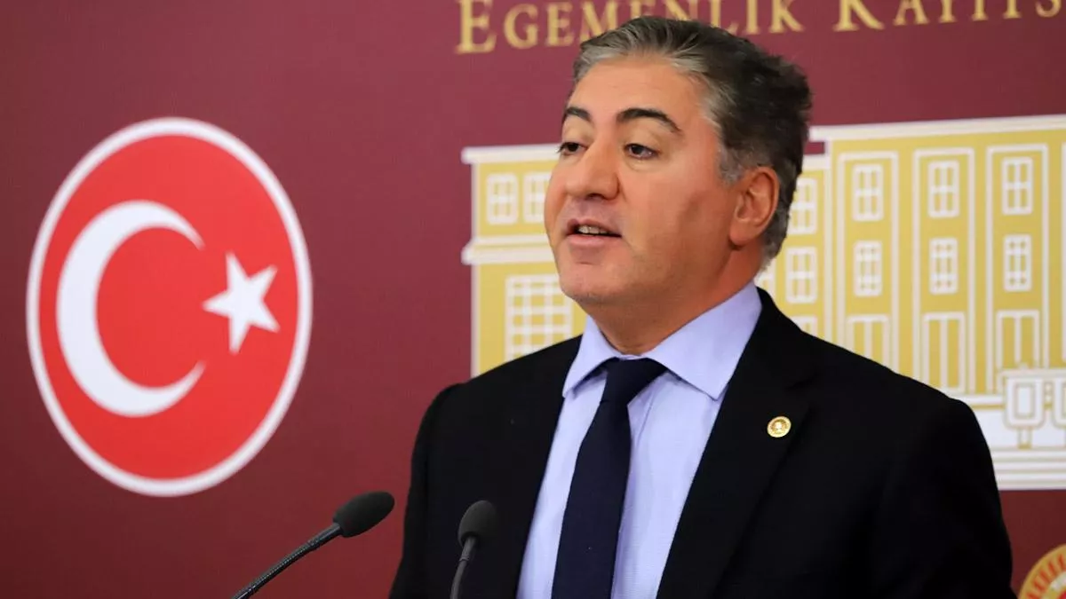 CHP'li Emir: Türk Telekom'u peşkeş çeken iktidar, GSM operatörlerine söz geçiremiyor