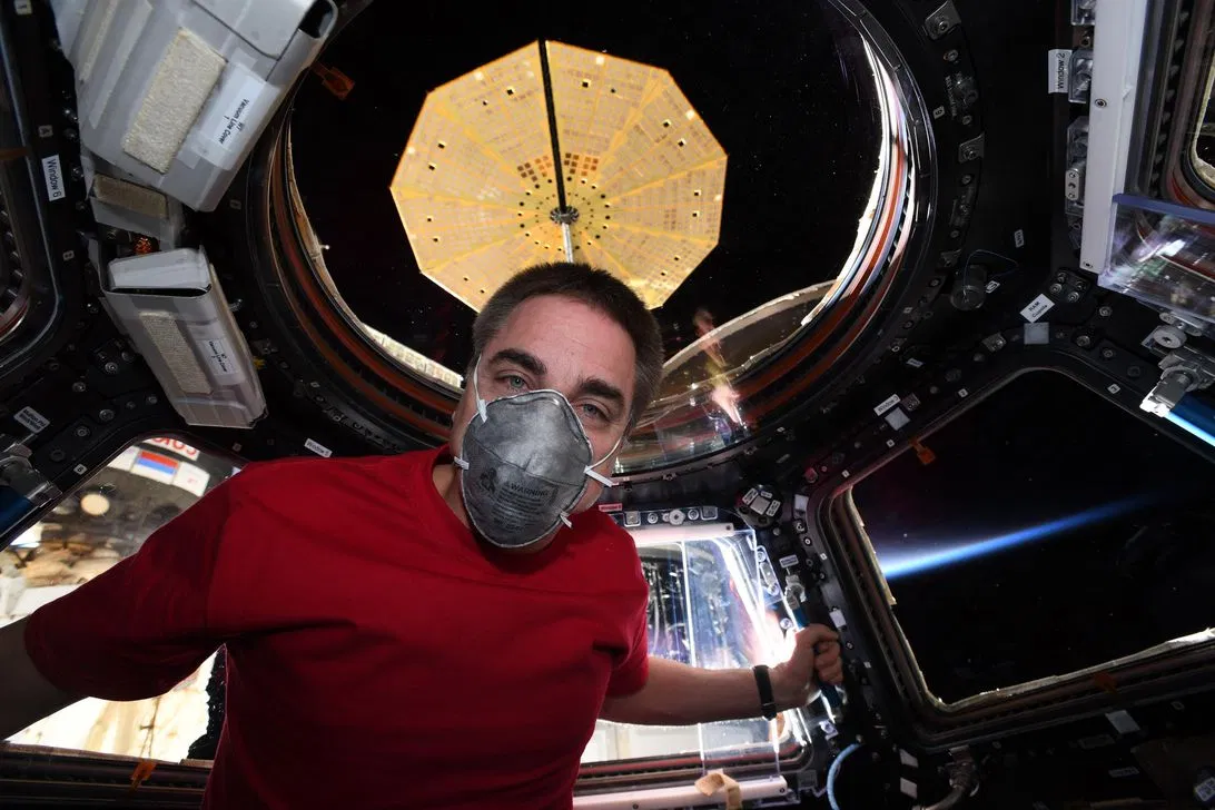 6 aydır uzayda olan NASA astronotları Dünya'ya dönüyor