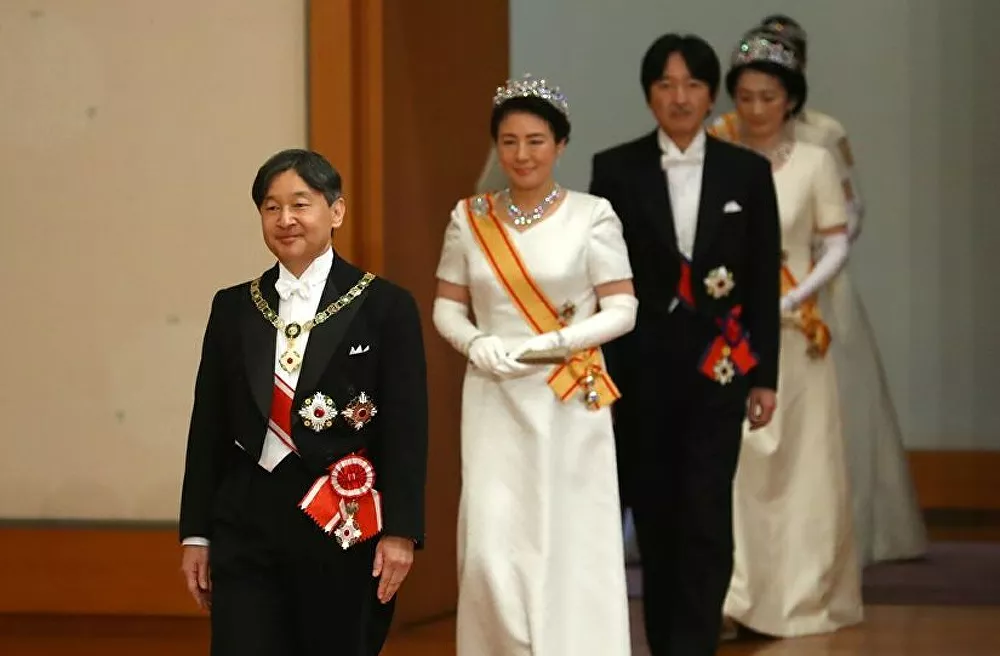 Japonya'da Başbakan Suga'dan 'Tahtın sadece erkeğe kalması öncelikli olmalı' çıkışı