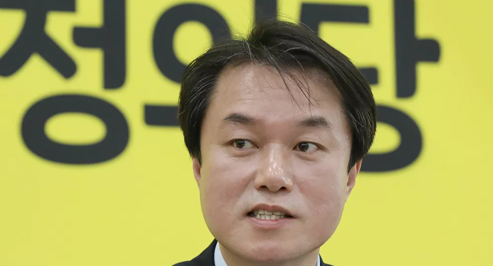 Güney Kore'de kadın vekile cinsel tacizde bulunan Adalet Partisi lideri görevden alındı