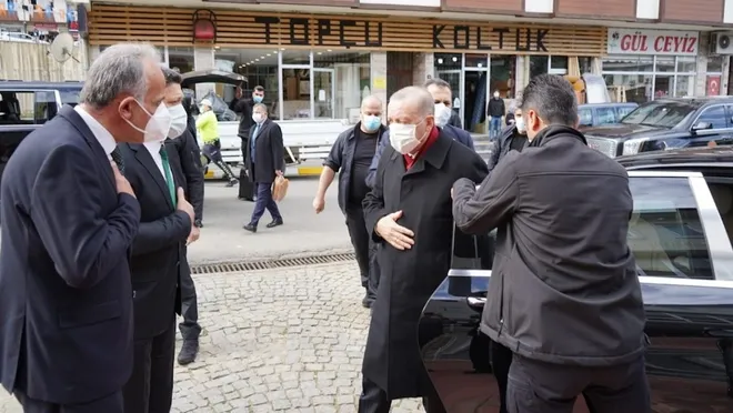 Erdoğan'ın ziyaret ettiği AKP ilçe başkanı koronavirüse yakalandı