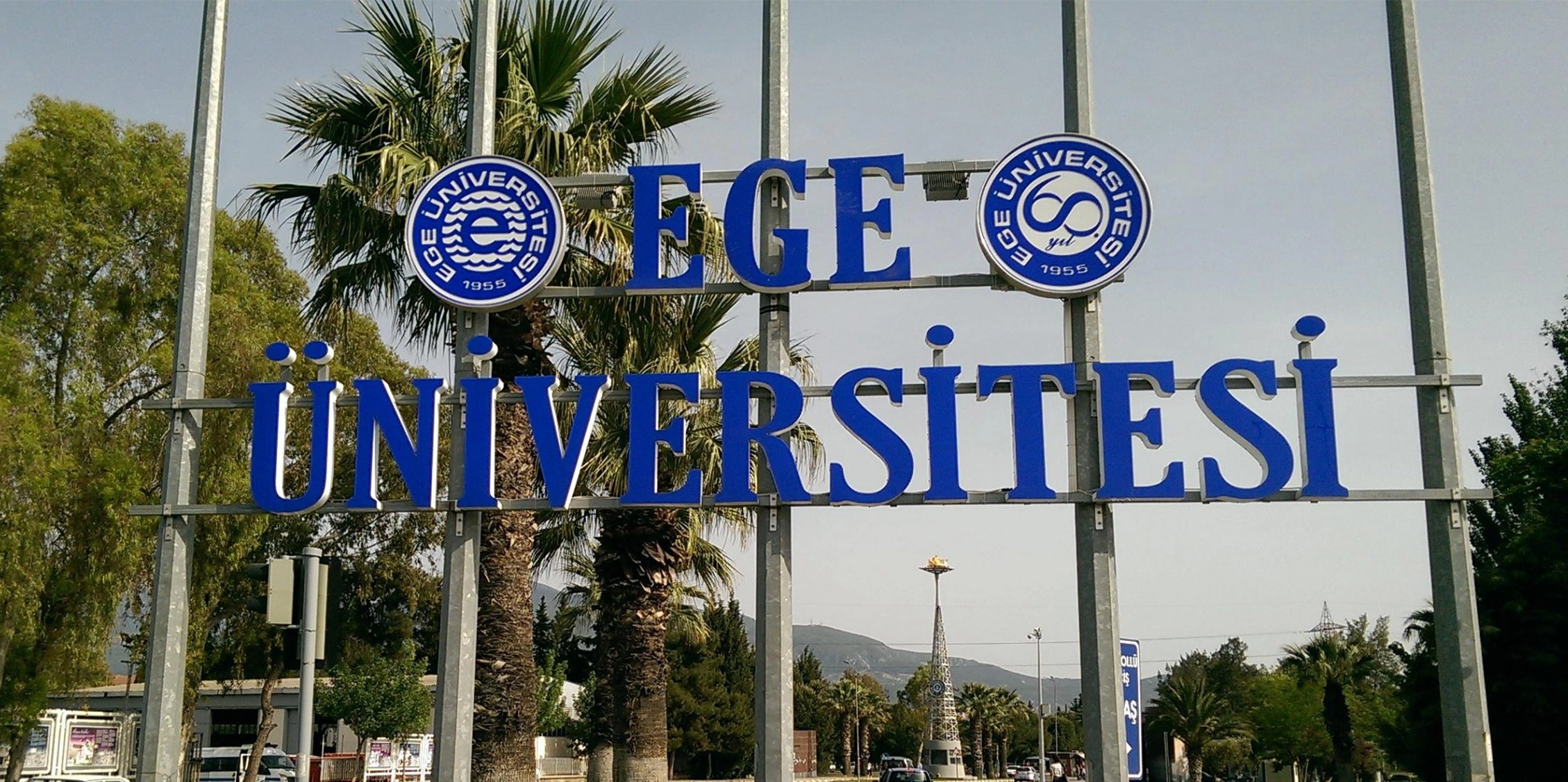 Ege Üniversitesi rektörü kantinci aileye savaş açtı: 'İçeriye girerse dövün' talimatı