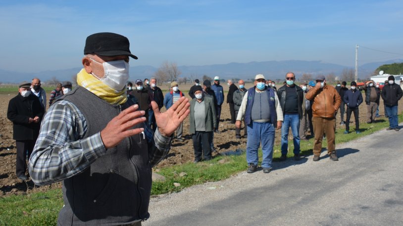 Bergamalı köylüler AKP'li belediyeye üreterek direniyor