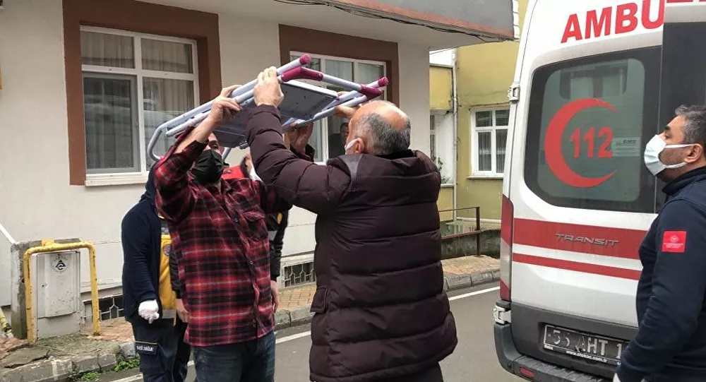 Samsun'da bir vatandaşın kafasına demir merdiven saplandı