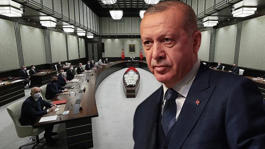Bakanlar Kurulu'nun ikinci kez ertelenme nedeni ortaya çıktı: 'Erdoğan tepkiden çekindiği için...'