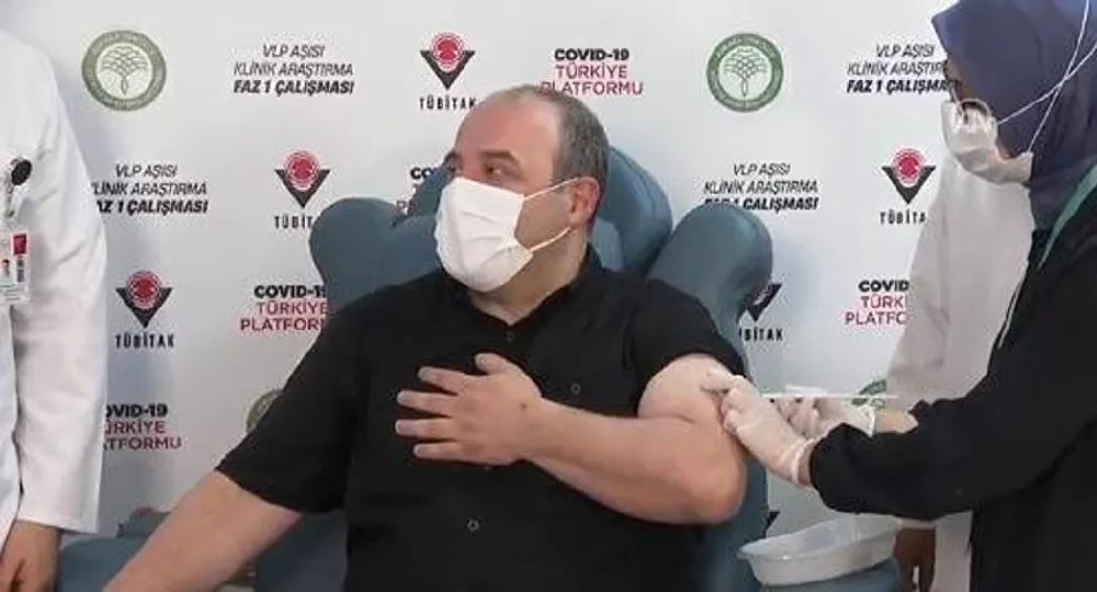 Mustafa Varank'tan yerli aşı açıklaması: Virüsü taklit ediyor