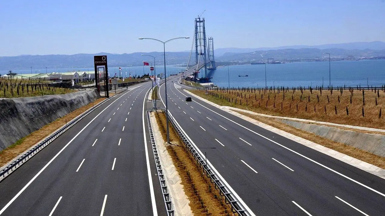 Bakan Adil Karaismailoğlu geçiş ücretlerine yapılan zamları böyle savundu: Zam değil...