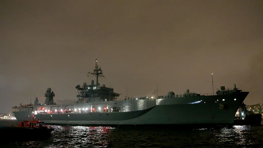 ABD'ye ait savaş gemisi İstanbul Boğazı'nda