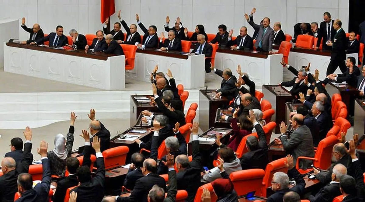 HDP'li Saruhan Oluç: 'Nereden Buldun Yasası'nı hep birlikte çıkartalım
