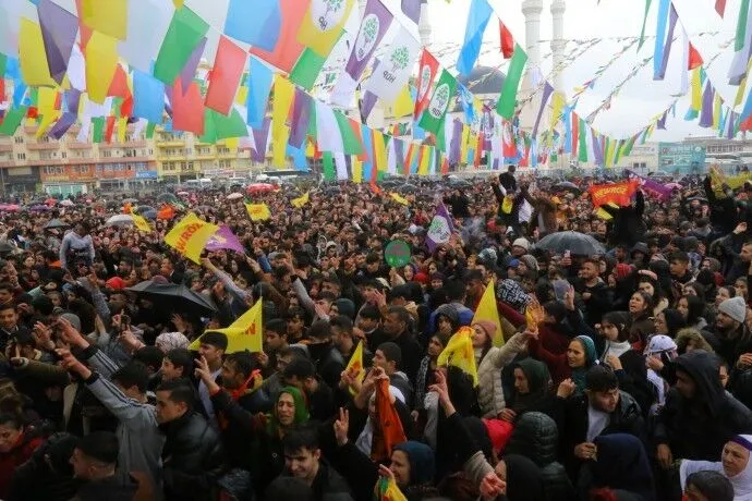 On binlerce yurttaş Newroz kutlamalarında bir araya geldi: 'Onları sandıkta göreceğiz'