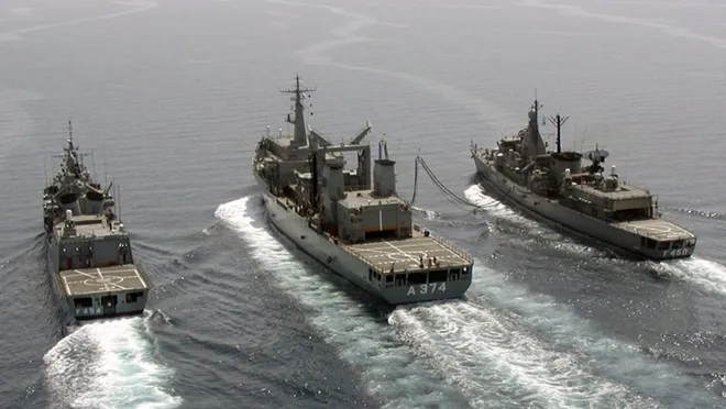 İddia: 13 NATO gemisi Stockholm'e gidiyor