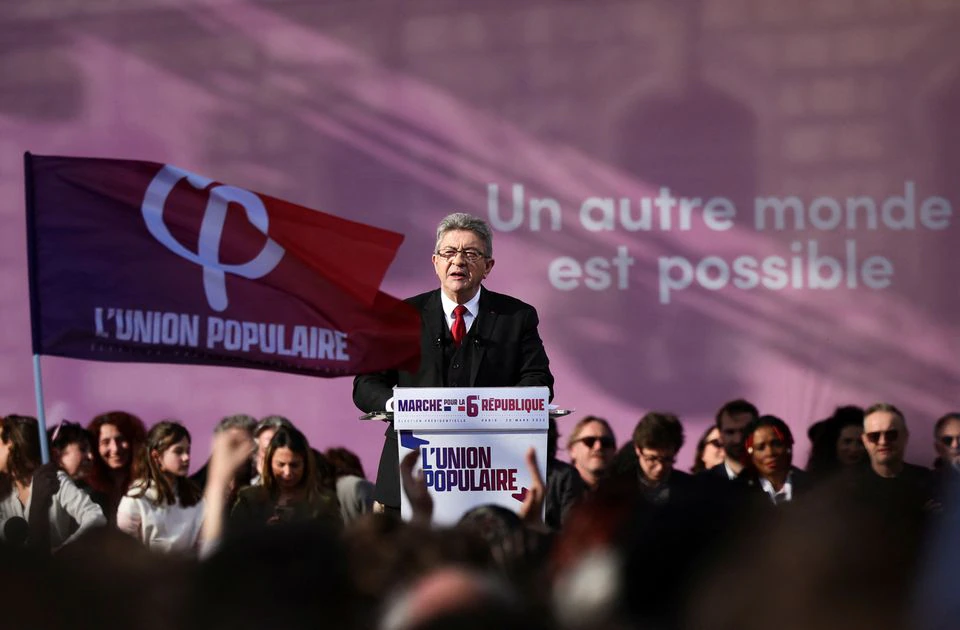 Fransa'da seçime kısa bir süre kala komünist adaydan 100 bin kişilik miting