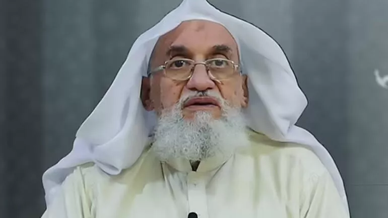 Öldü denilen El Kaide lider yeni bir videoyla ortaya çıktı
