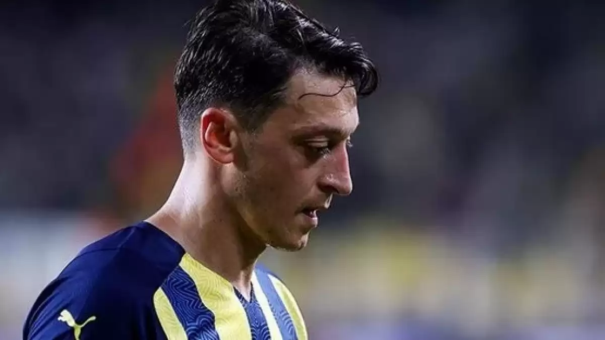Rıdvan Dilmen, Mesut Özil'i isteyen takımı açıkladı