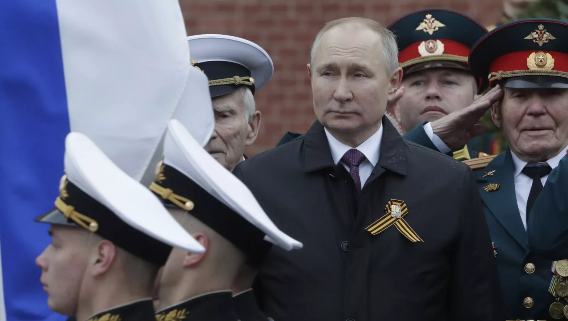 Putin, Moskova'dan dünyaya seslendi: Kiev nükleer silah peşindeydi, yapmamız gerekeni yaptık