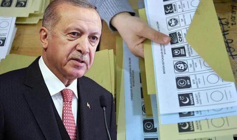 Deniz Zeyrek: AKP'li eski vekile 'Anketler nasıl geliyor?' diye sordum, oran verip 'Çok iç açıcı değil' dedi