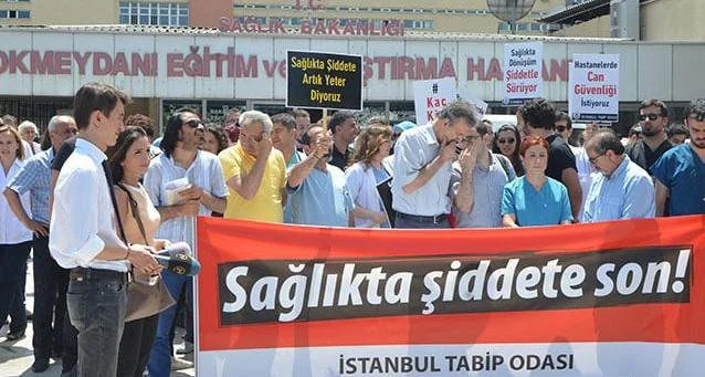 AKP yöneticisinden doktorlara 'FETÖ operasyonu' çağrısı: '15 Temmuz'un arkasındaki aklın en önemli ilgi alanı...'