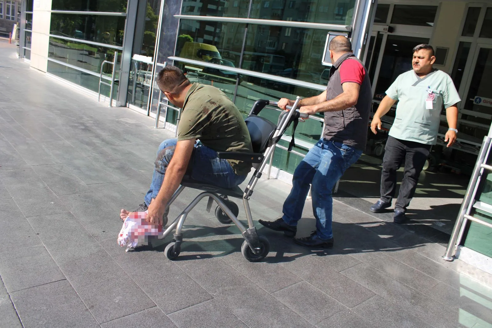 Bayram klasiği: Acemi kasaplar hastanelik oldu