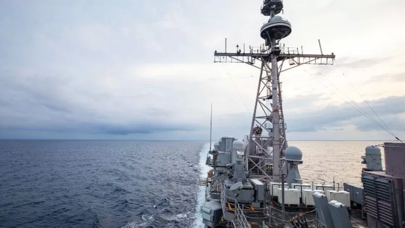 ABD gemileri Tayvan Boğazı'ndan geçti Çin ordusu "teyakkuz" ilan etti