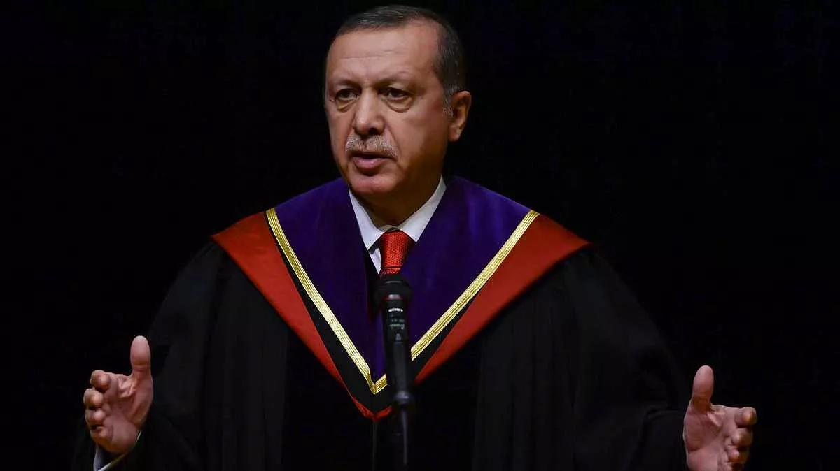 AKP'ye yakın köşe yazarı: Erdoğan'ın diploması kayıp