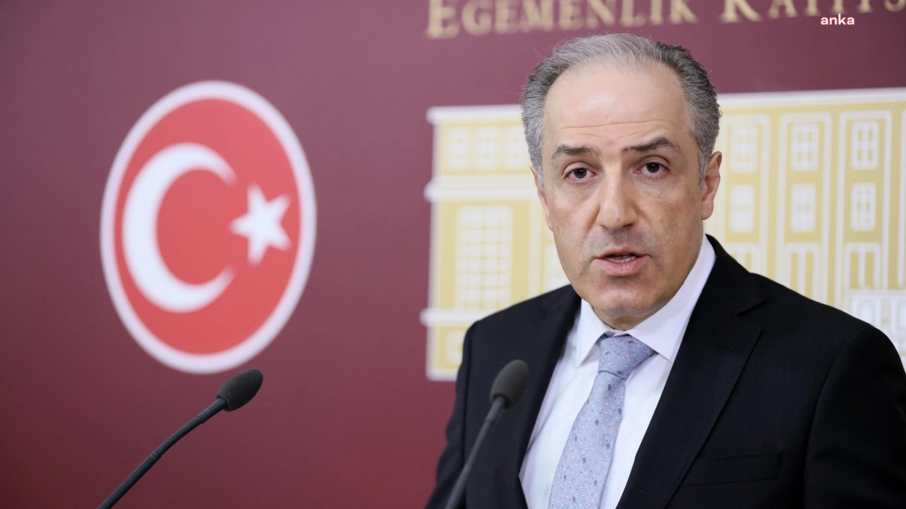 DEVA Partili Yeneroğlu’ndan 'sansür yasası' çağrısı: 'Bu kötülüğü yapmayın'