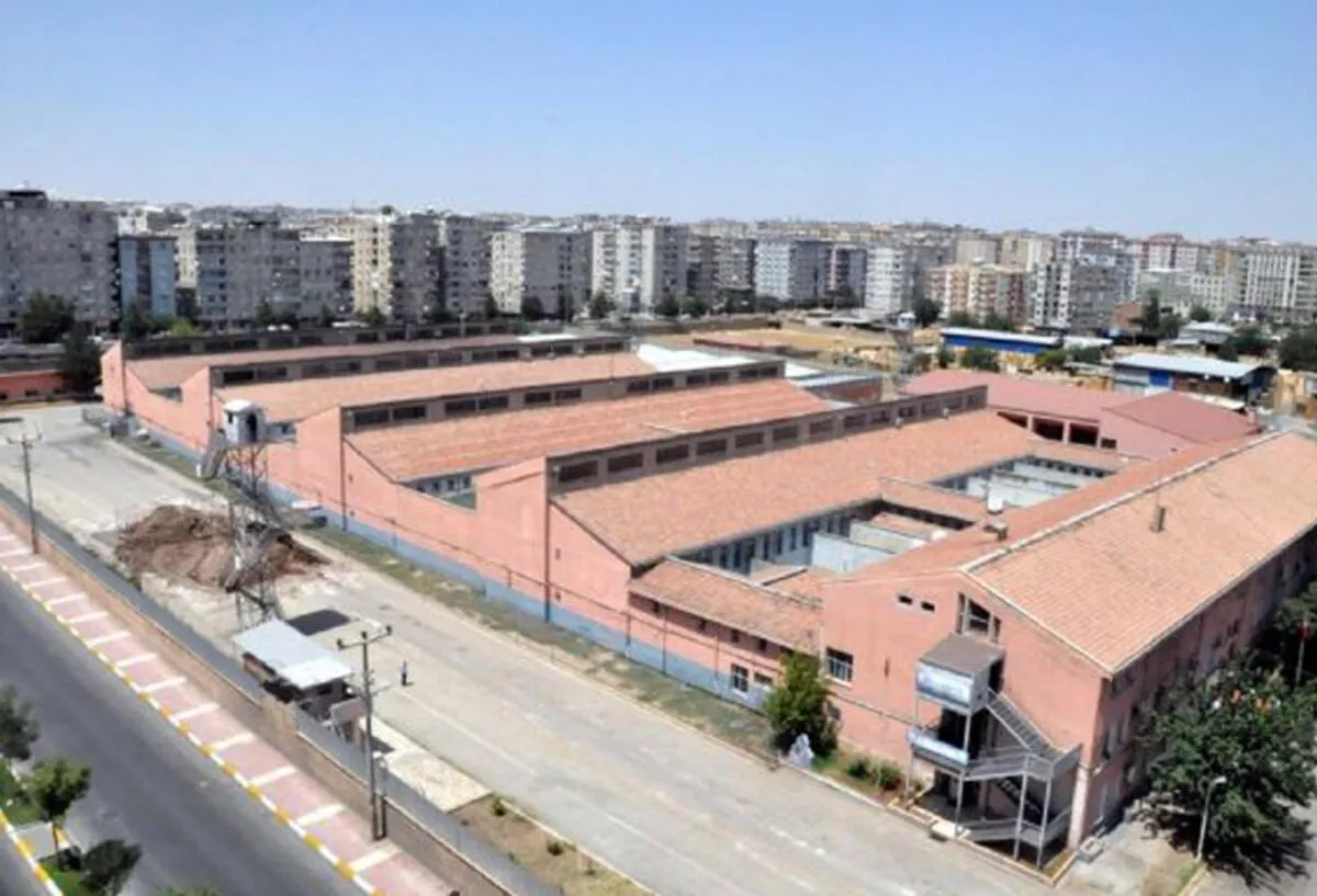 Diyarbakır Cezaevi, Erdoğan'ın ziyareti öncesi bir günde boşaltıldı