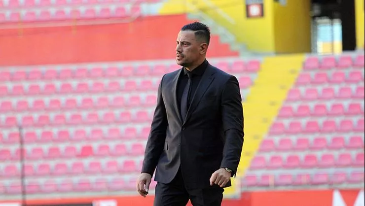 Kayserispor teknik direktörü Çağdaş Atan'a Fair-Play ödülü