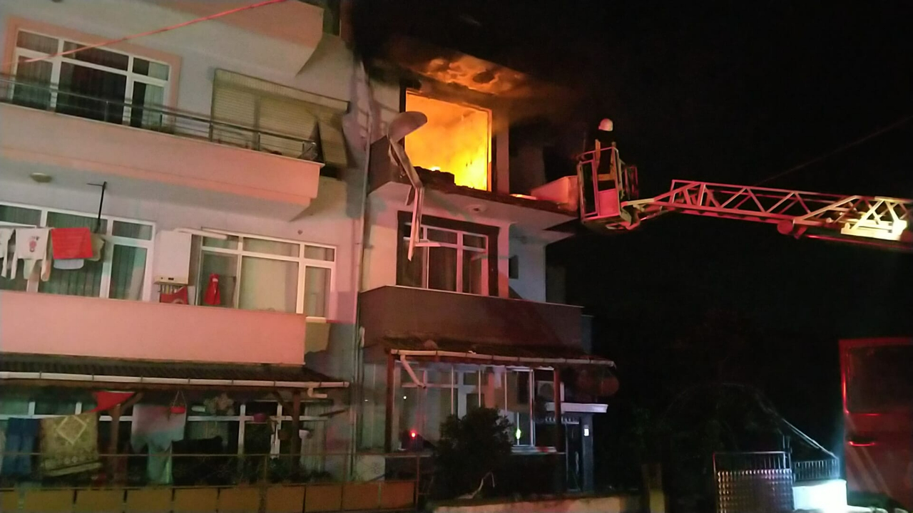 Kocaeli'de bir evde patlama! 5 kişi yaralandı