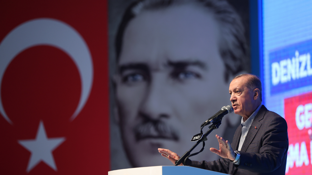 Erdoğan 'üçüncü kez aday olmasına' gelen itirazlara 'hukuk skandalı' dedi